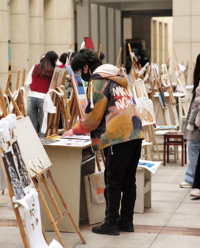 武汉理工大学中英艺术本科《视觉与技术研究》结课作品展